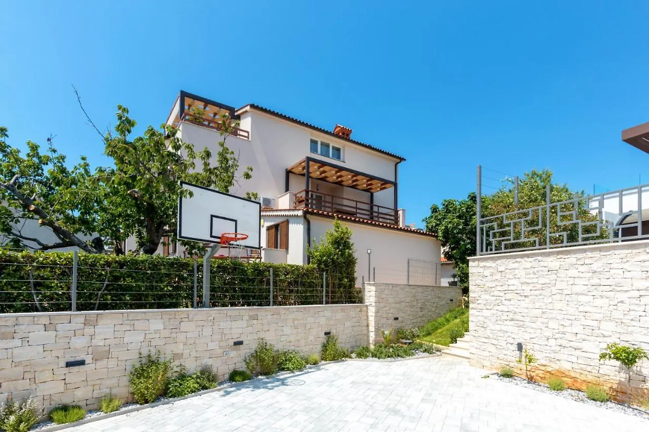 Villa Suenos - New & Modern - 2023 Medulin 0*,  Croatia